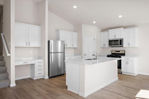606 Redwood Loop N Cambridge MN 55008
