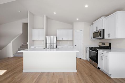 606 Redwood Loop N Cambridge MN 55008