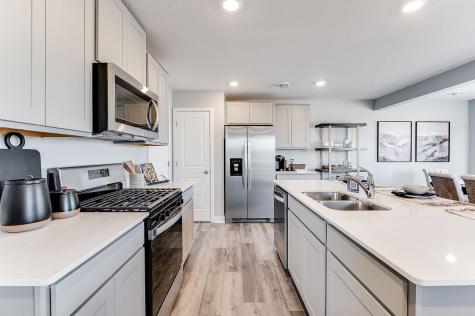 2065 Highview Terrace Shakopee MN 55379