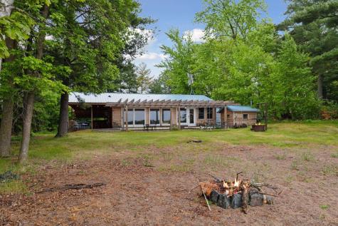 218 9 1/4 Avenue Clayton WI 54004