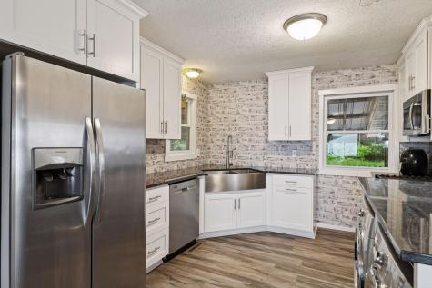 218 9 1/4 Avenue Clayton WI 54004