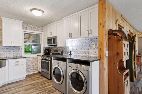 218 9 1/4 Avenue Clayton WI 54004