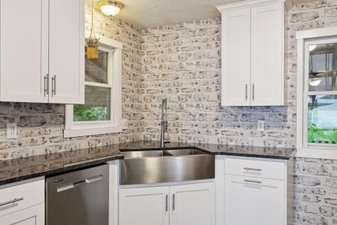 218 9 1/4 Avenue Clayton WI 54004