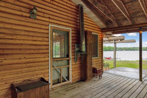 218 9 1/4 Avenue Clayton WI 54004