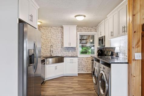 218 9 1/4 Avenue Clayton WI 54004