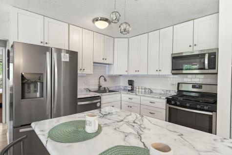 9601 Lonsdale Circle Hopkins MN 55305