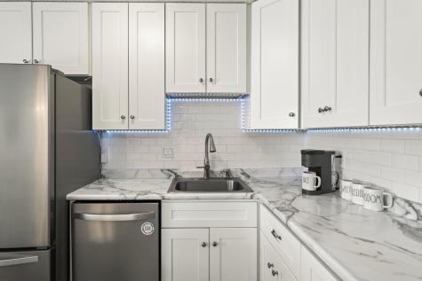 9601 Lonsdale Circle Hopkins MN 55305