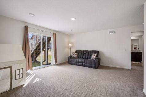 1020 White Tail Lane Montrose MN 55363