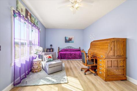 46461 Tucker Street NE Cambridge MN 55008