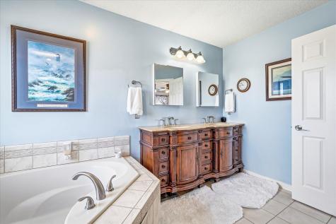 46461 Tucker Street NE Cambridge MN 55008