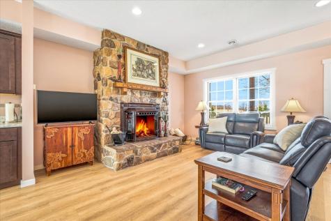 46461 Tucker Street NE Cambridge MN 55008
