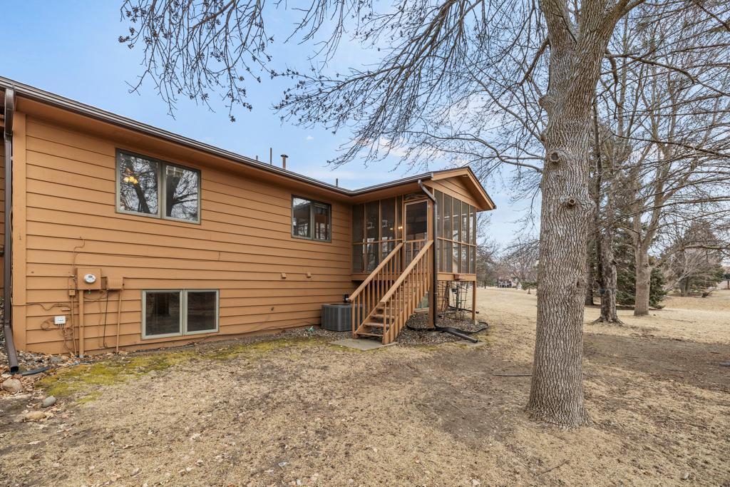 5353 Upper 147th Street W Apple Valley MN 55124