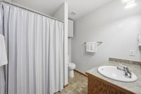 4537 Newport Lane West Fargo ND 58078