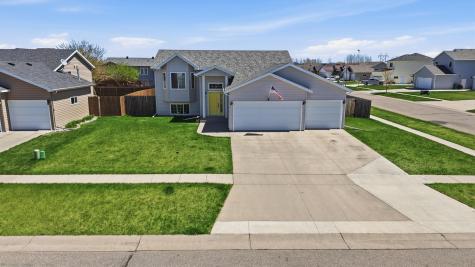 4537 Newport Lane West Fargo ND 58078