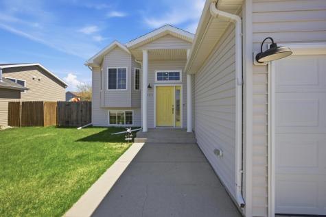 4537 Newport Lane West Fargo ND 58078