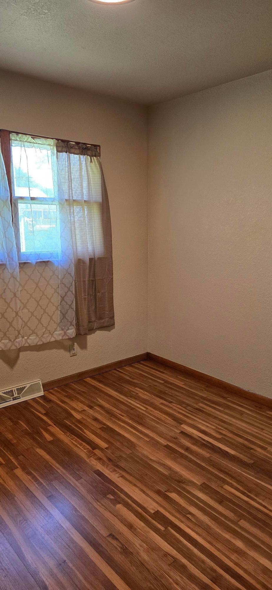 114 N 6th Avenue Albert Lea MN 56007