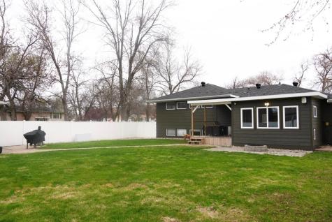 402 Morrison Street West Fargo ND 58078