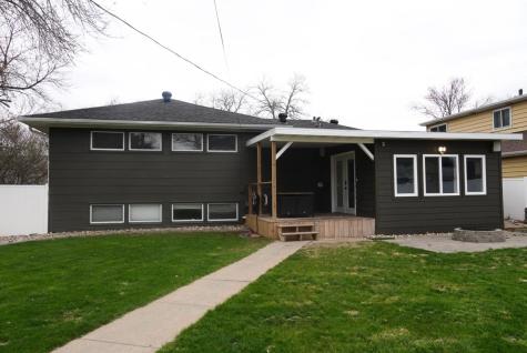 402 Morrison Street West Fargo ND 58078