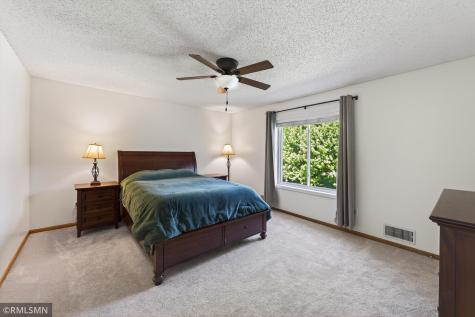 20374 Kensington Way Lakeville MN 55044