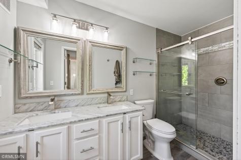 20374 Kensington Way Lakeville MN 55044