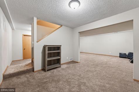 20374 Kensington Way Lakeville MN 55044