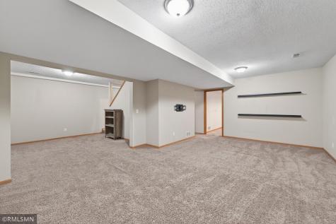 20374 Kensington Way Lakeville MN 55044
