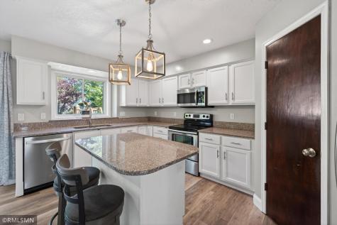 20374 Kensington Way Lakeville MN 55044