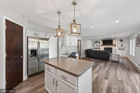 20374 Kensington Way Lakeville MN 55044