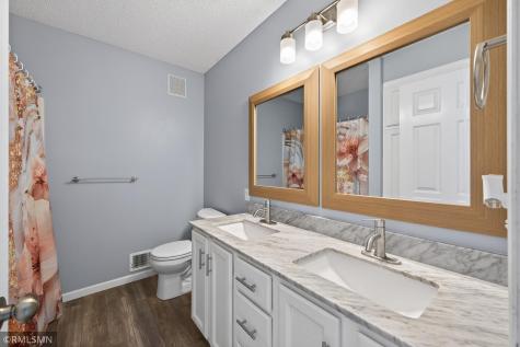 20374 Kensington Way Lakeville MN 55044