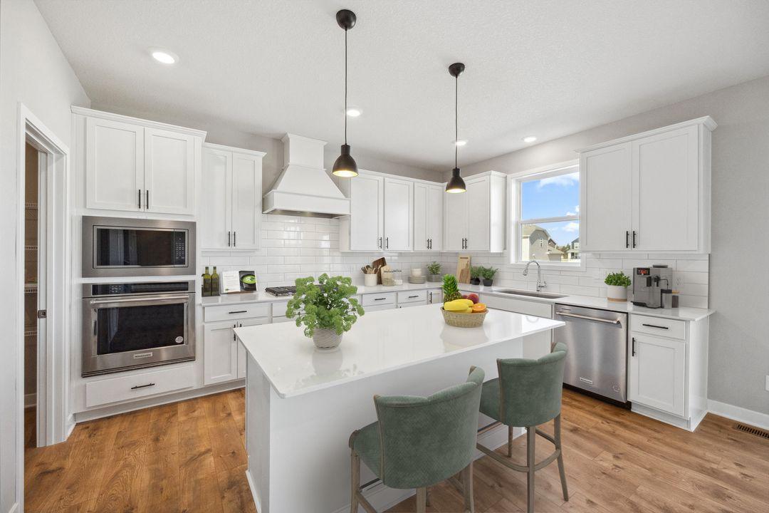 2084 Kestrel Drive Shakopee MN 55379