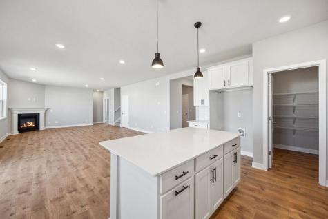 2084 Kestrel Drive Shakopee MN 55379