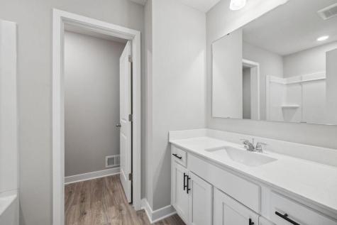 2084 Kestrel Drive Shakopee MN 55379