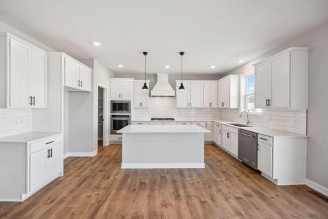 2084 Kestrel Drive Shakopee MN 55379