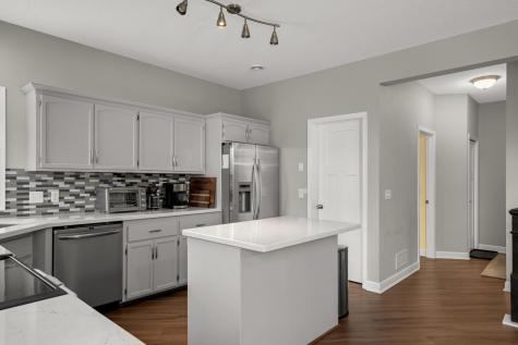 9420 Fallgold Parkway N Brooklyn Park MN 55443