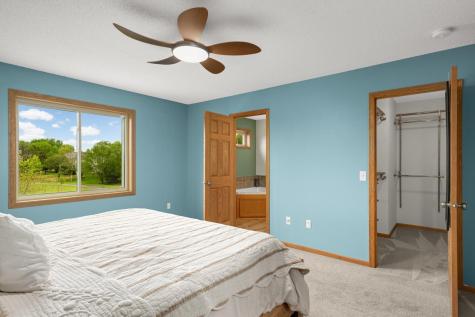 9420 Fallgold Parkway N Brooklyn Park MN 55443