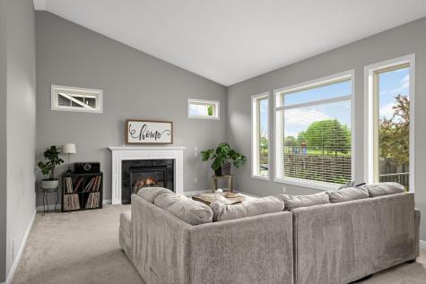 9420 Fallgold Parkway N Brooklyn Park MN 55443