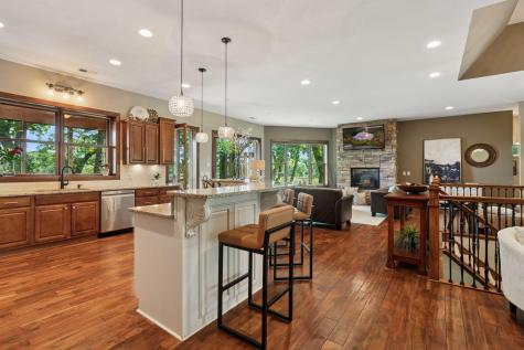 19900 Cottagewood Road Deephaven MN 55331