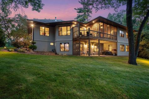 19900 Cottagewood Road Deephaven MN 55331