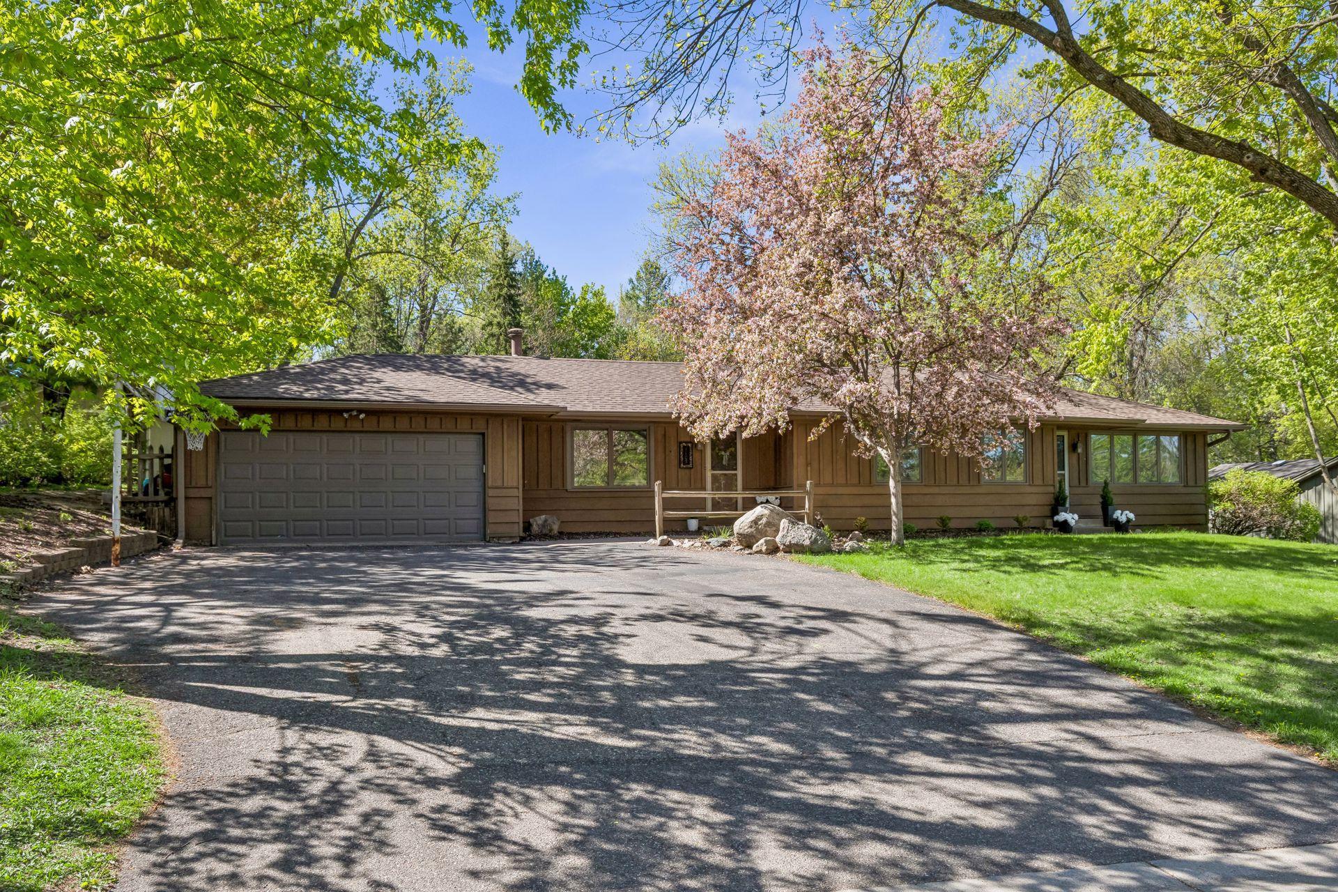 1105 Lakeview Drive Burnsville MN 55337