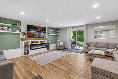 1105 Lakeview Drive Burnsville MN 55337
