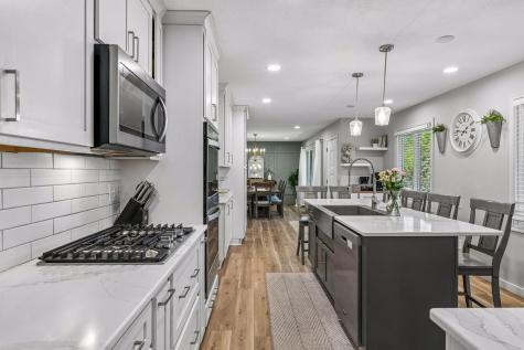 1105 Lakeview Drive Burnsville MN 55337