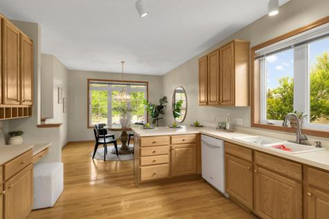 19134 Inndale Drive Lakeville MN 55044