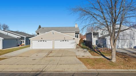 1523 28 Avenue S Fargo ND 58103