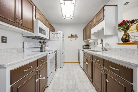 1523 28 Avenue S Fargo ND 58103