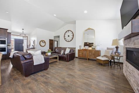 3839 Reserve Drive E West Fargo ND 58078