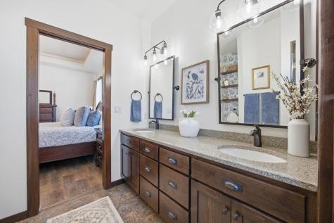 3839 Reserve Drive E West Fargo ND 58078