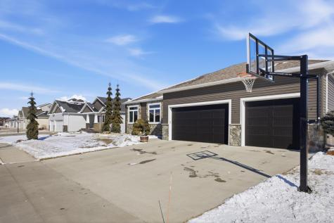 3839 Reserve Drive E West Fargo ND 58078