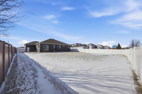 3839 Reserve Drive E West Fargo ND 58078