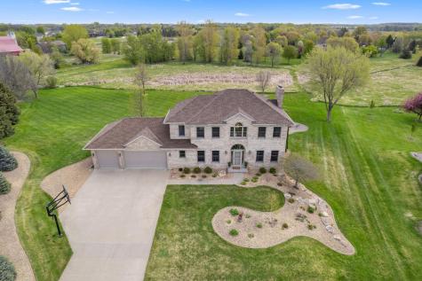 744 Theis Drive Shakopee MN 55379