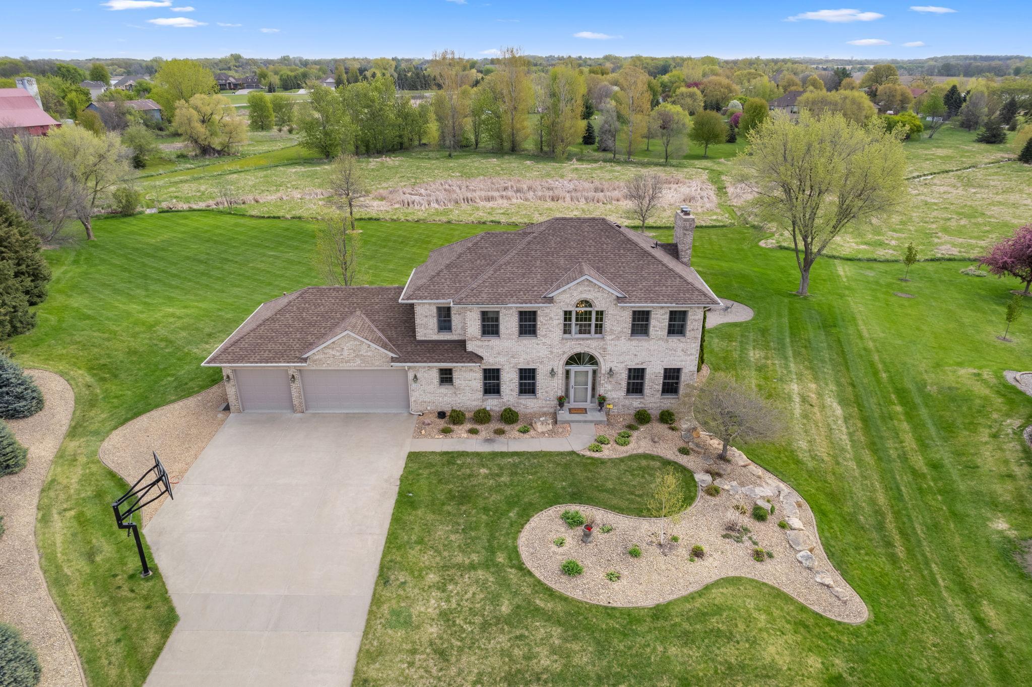 744 Theis Drive Shakopee MN 55379